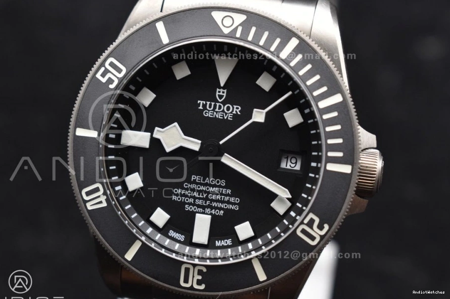 XF 1013 on Best Titanium Black A Popular Edition Titanium 1:1 Bracelet Black Dial Ceramic Pelagos 1102